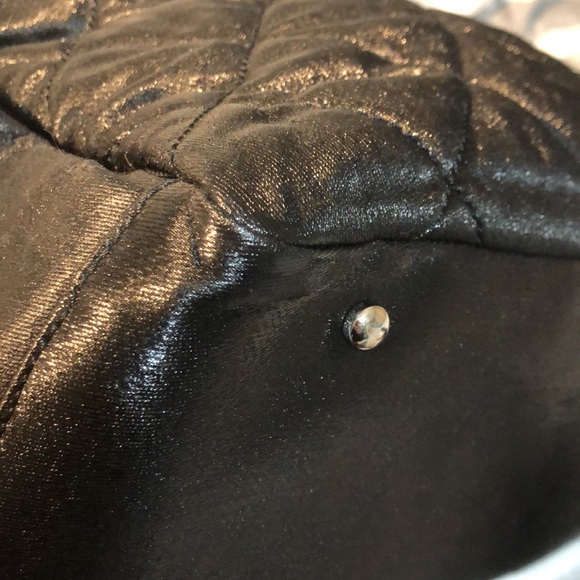 Chanel tote sold ❌Luxonlinecanadafbpage - Picture 6 of 17